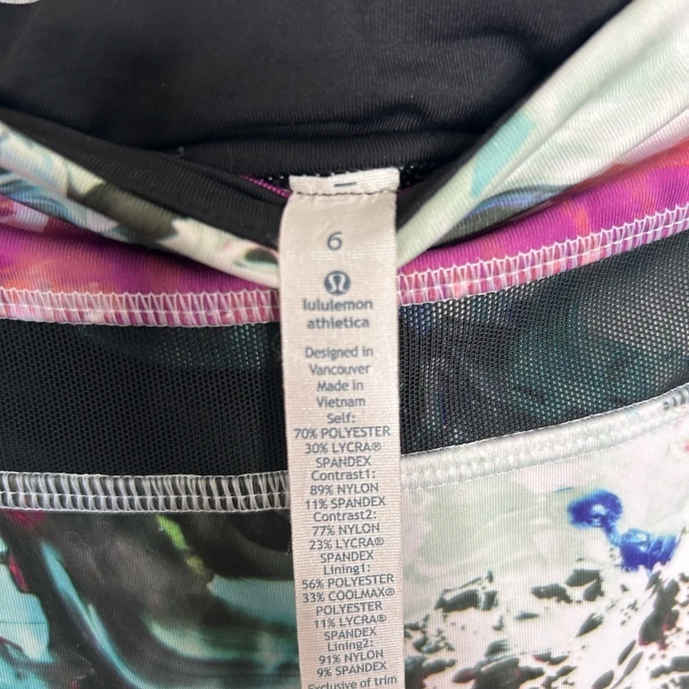 Lululemon Run Inspire Crop II Size 6 - Picture 5 of 6